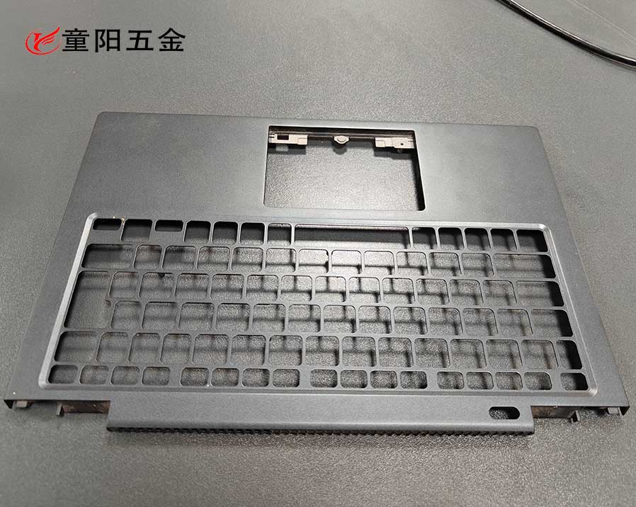 筆記本電腦外殼（ké） 鎂合金（jīn）製品 合金壓鑄加工