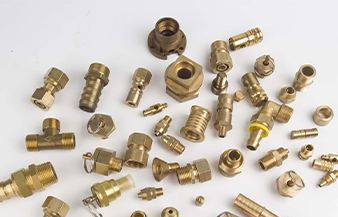 走芯機加工（gōng）銅管轉接頭